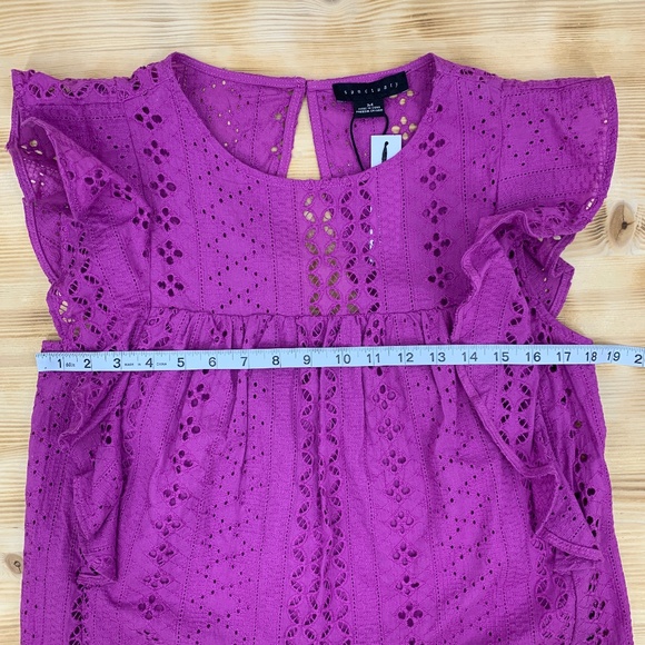 Sanctuary Breezy Eyelet Flutter Sleeve Back Cut-Out Shell Top Sz M - Picture 11 of 12